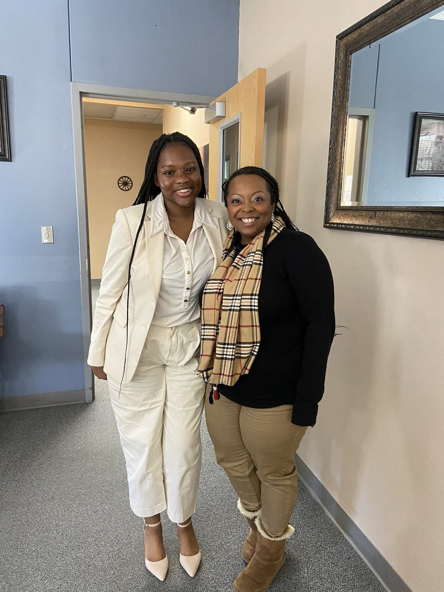 AshleyWashEDU's tweet photo. Thank you to our @PAABSE_ 22-23 scholarship recipient, and @Plano_Schools @pwestavid  alumni for coming to talk with my @WeAreCarpenter Avid students today. So proud of Bertha and all she has accomplished in her 1st semester at @ClarkAtlanta #PISDLevelUp https://t.co/xi10VRlaK0