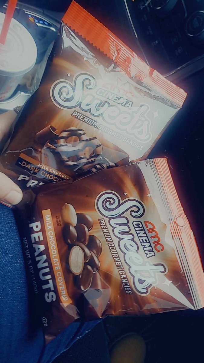 firstThr33's tweet photo. Waiting on the raisins 😋 but these were delicious🔥 $AMC https://t.co/BY2WfbgbTm
