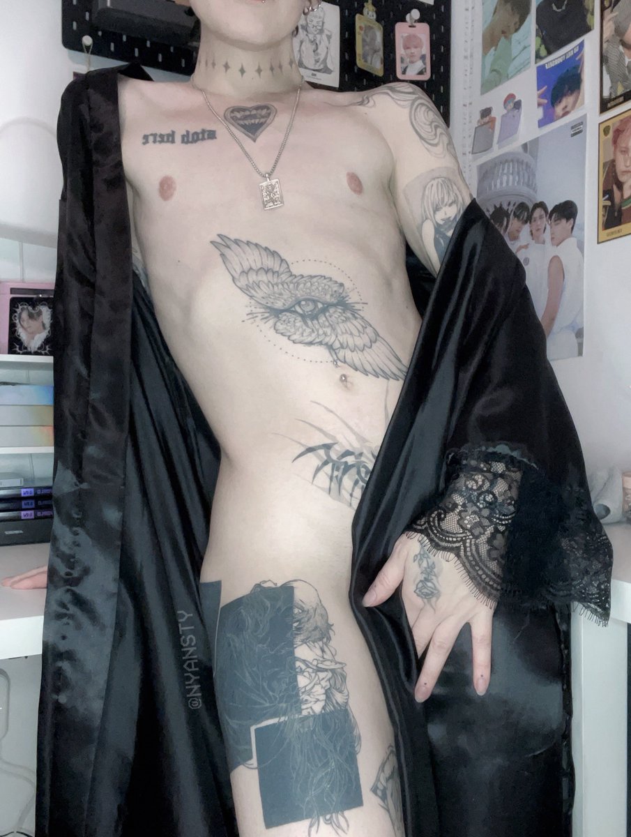 nyansty's tweet photo. 🗡️🖤 https://t.co/550e1RJISy