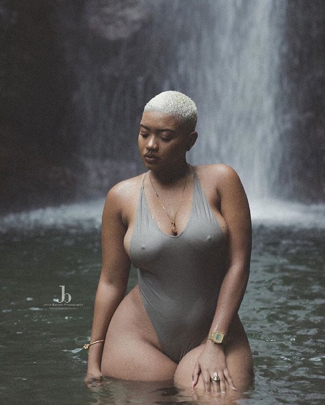 di_don_favv's tweet photo. Us Jamaicans know #JadaKingdom is all NATURAL. Don't ever put BBL &amp; her in the same sentence again and she was 18/19 here, FACTS!!🇯🇲 bright eeh https://t.co/7iF6EE8QM3