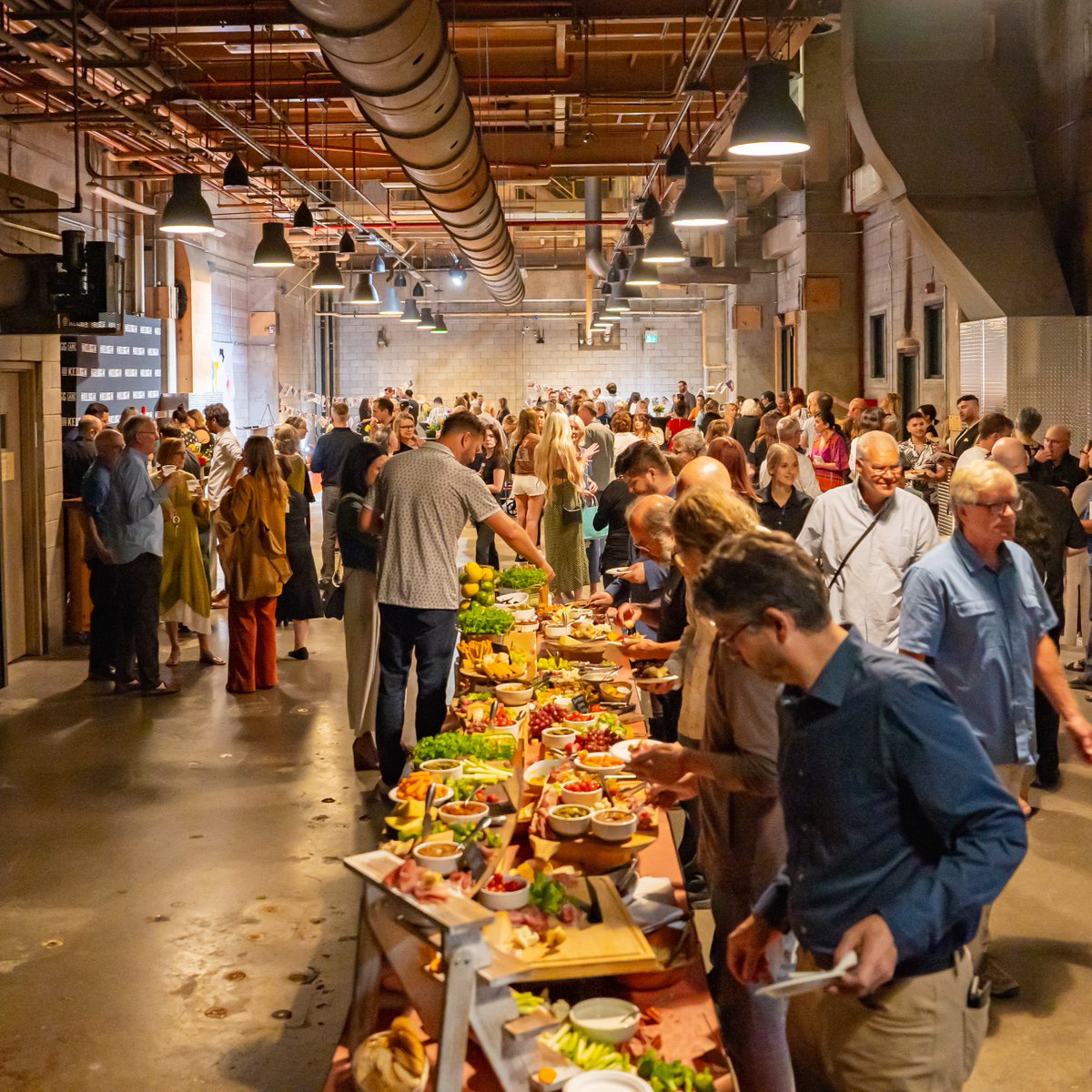 Looking for a beautiful venue and a delicious spread for your next event? ⚙️🧀 Discover the charm of the Industrial Theatre Room, a venue steeped in rich history and brimming with industrial elegance. Contact cferguson@thefactorylondon.ca for inquiries!