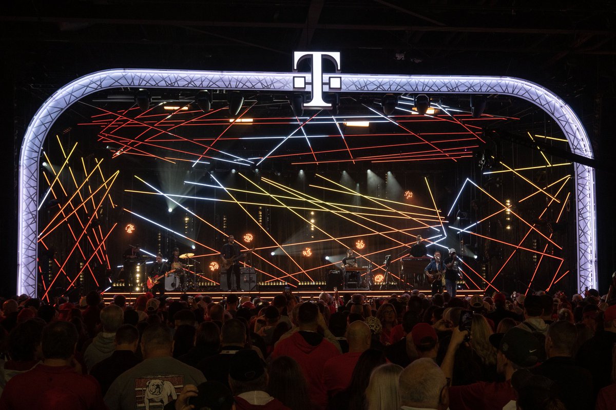 Some serious #Edgelight on the <a href="/TMobile/">T-Mobile</a> stage at the <a href="/SEC/">Southeastern Conference</a> Championship Game 👀 Always a pleasure to work with Stacked Hearts Productions! #golivepro #secchampionship #stagedesign #lightingdesign
