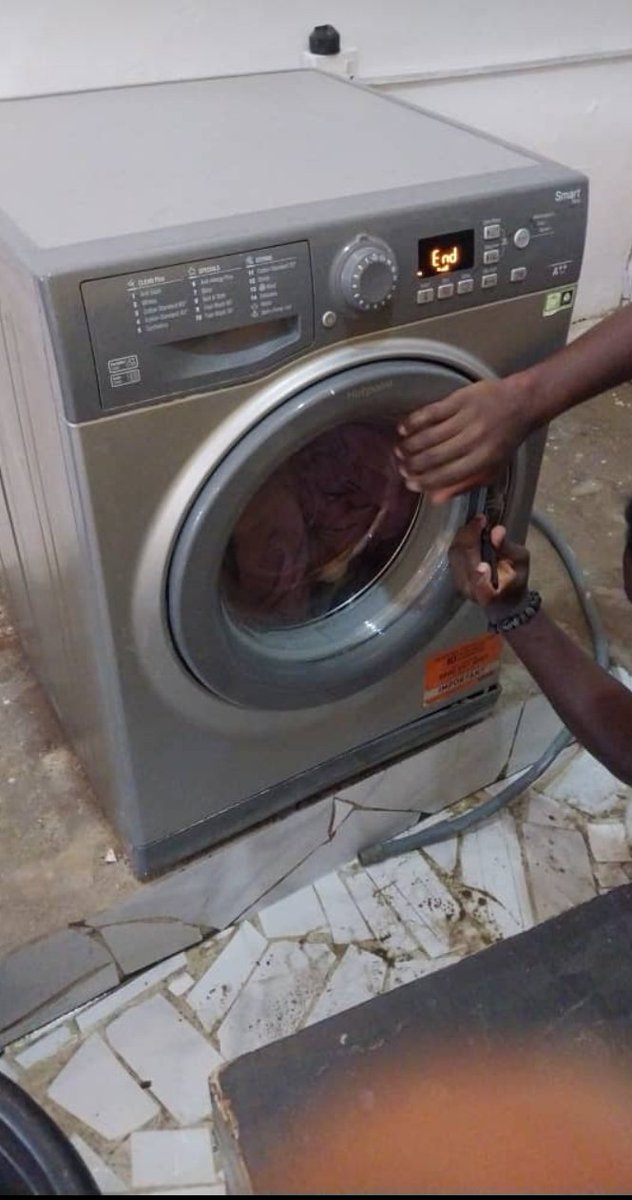 oyasmartfix's tweet photo. Washing machine troubles in Lagos?

Call or WhatsApp us on +2348130271007.

#oyasmartfix #smartfixartisans https://t.co/v5DVsMy9Ej