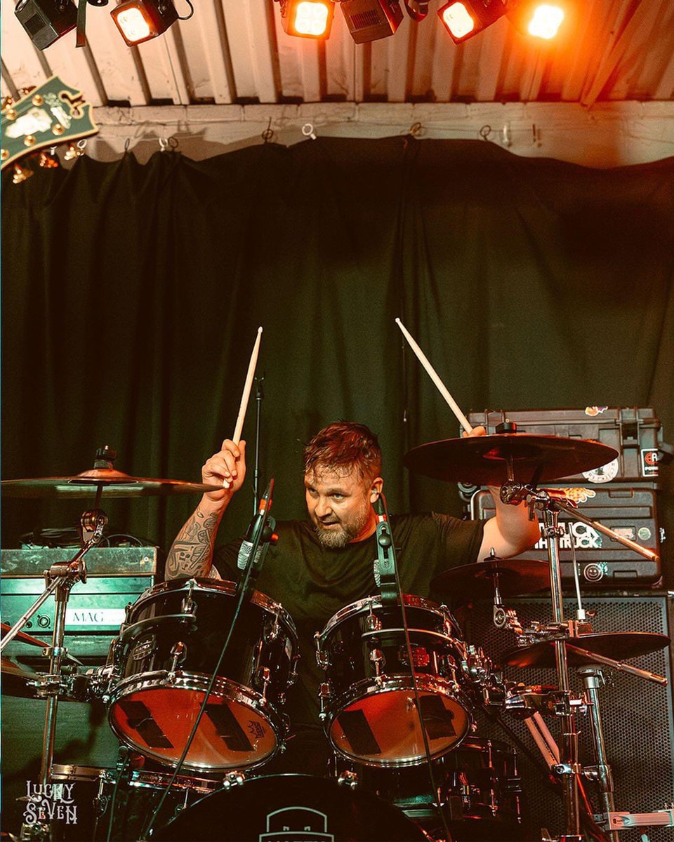 LiveAnimalsTO's tweet photo. Photo dump from Past Presents Future, what a fuckin’ time! Till next year🤘 #pastpresentsfuture #luckysevenphotography #canadianmusic #livemusic #liveanimals #rockmusic #NewMusicAlert #torontomusicscene #newrockmusic #rocknroll https://t.co/XXb5Swa2YV