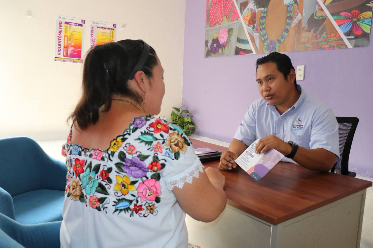 MaraCastillo22's tweet photo. Como ellas, en nuestro Centro Regional Violeta de este municipio, estamos apoyando a mas de #360 mujeres artesanas con talleres, programas y créditos para sus emprendimientos. https://t.co/cv9R5HJNJA