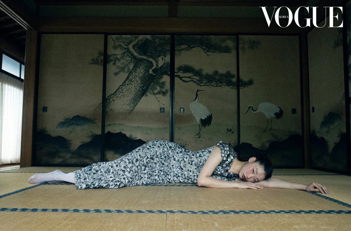 porcel444in's tweet photo. yoon youngbae for vogue korea june 2023 https://t.co/wcBhBvSPvg