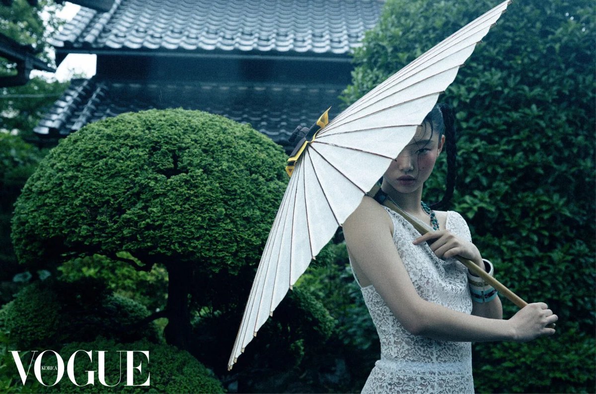 porcel444in's tweet photo. yoon youngbae for vogue korea june 2023 https://t.co/wcBhBvSPvg