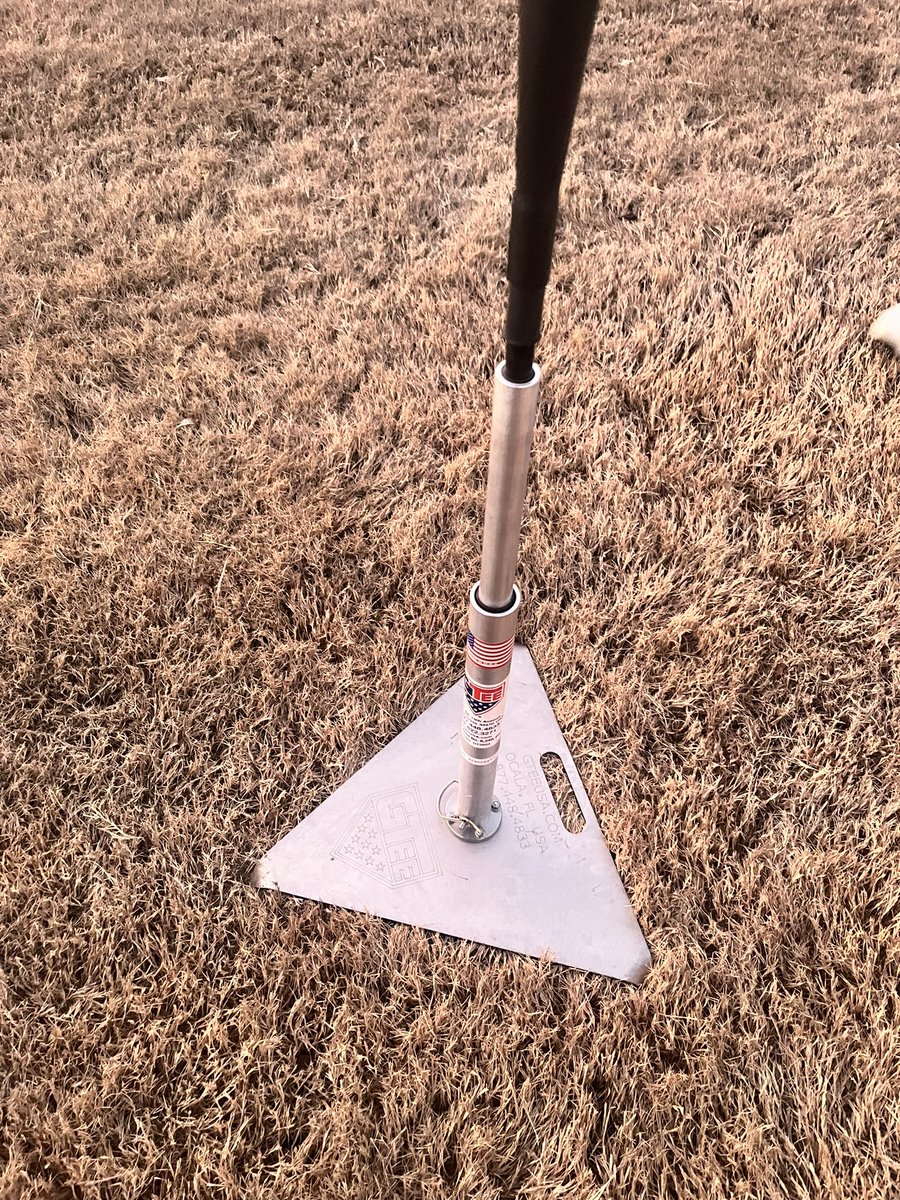 josiechun2029's tweet photo. Working with @GTeeUSA tees+the Click Stick. So nice to work off a tee that doesn’t move when I hit off it. The click stick gives me great feedback to focus on driving the ball to LF as a slapper! High quality products! Guess that’s why the pros use it! #gteewhatprosuse @JDHeath5 https://t.co/WS3XJYPNr4