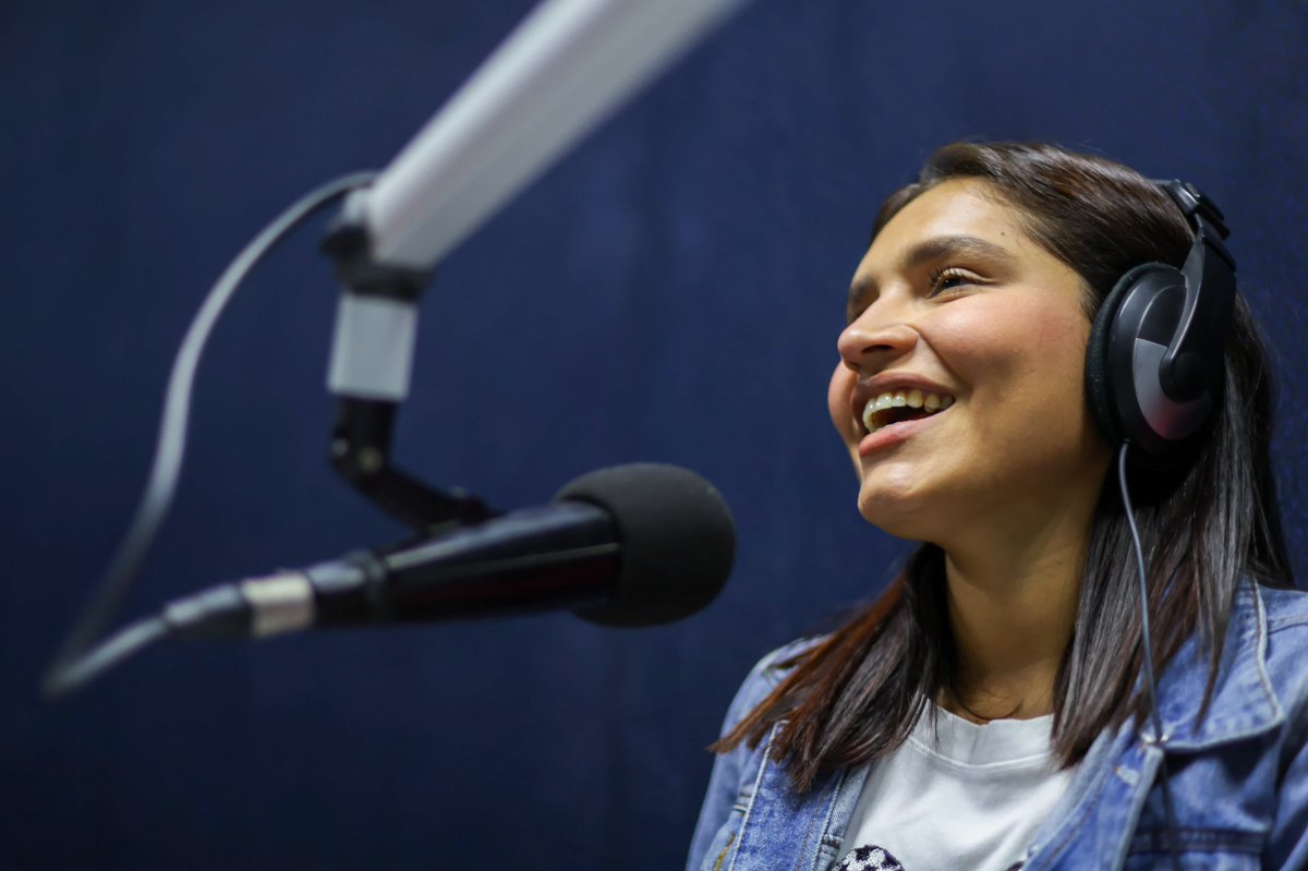 Viri_VV's tweet image. Estuve en #Yeyolandia, con Yeyo Rodríguez, platicando sabroso sobre el balance de este último año en cuanto a la operación de los #ProgramasBienestar 

Siempre es agradable estar con él en Conexión 98.1 FM