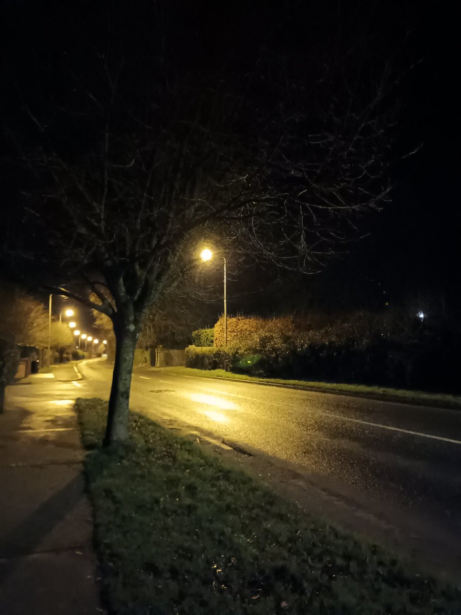 WildersLiz's tweet photo. #Day10 #Day1105
#100daysofwalking
#round4crew @NTBreakfast #MentalHealthAwareness #Kildare
Slightly later than my usual walk, busy day, chilling breeze🥶 https://t.co/ggIAx6O1AF