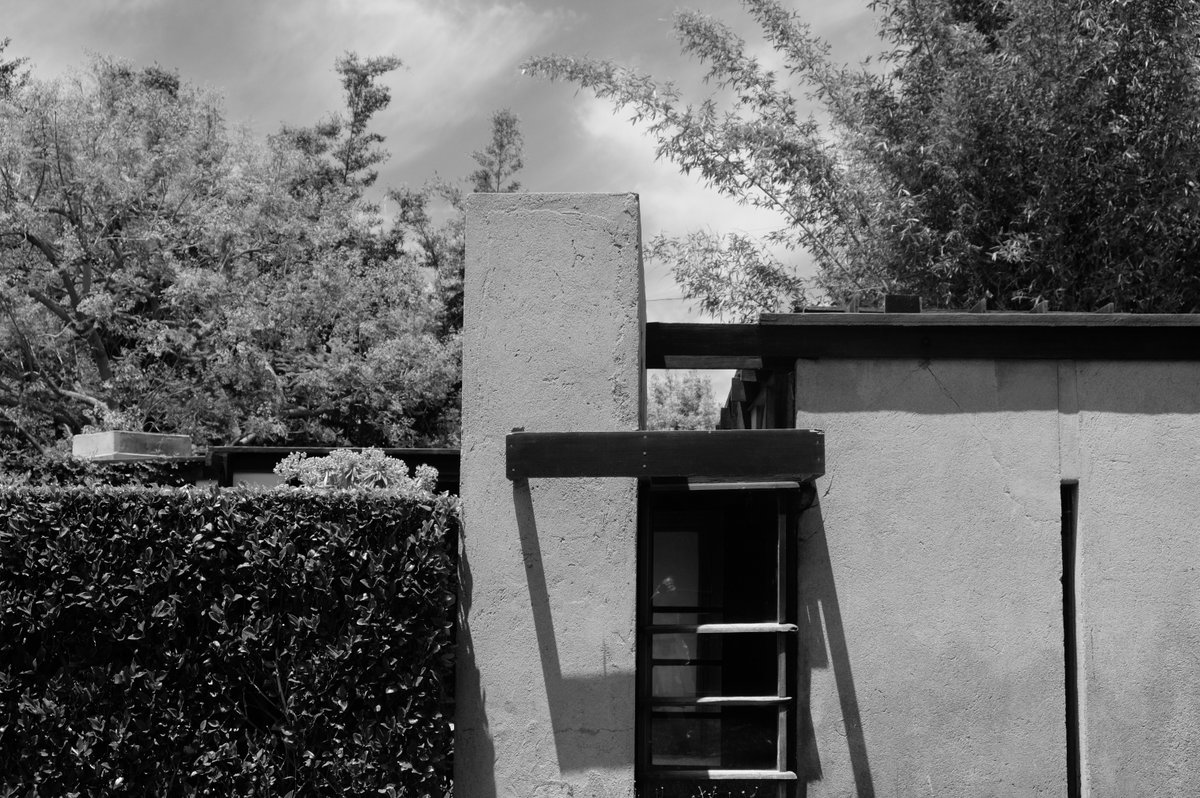 Always_C_R's tweet image. NEW BLOG POST: SCHINDLER HOUSE AHEAD OF IT'S TIME POST alwayschasingrainbows.com/newestposts #alwayschasingrainbows #ontheblog #schindlerhouse #architect #furnituredesigner #midcenturymodern #minimalinterior #interiordesign