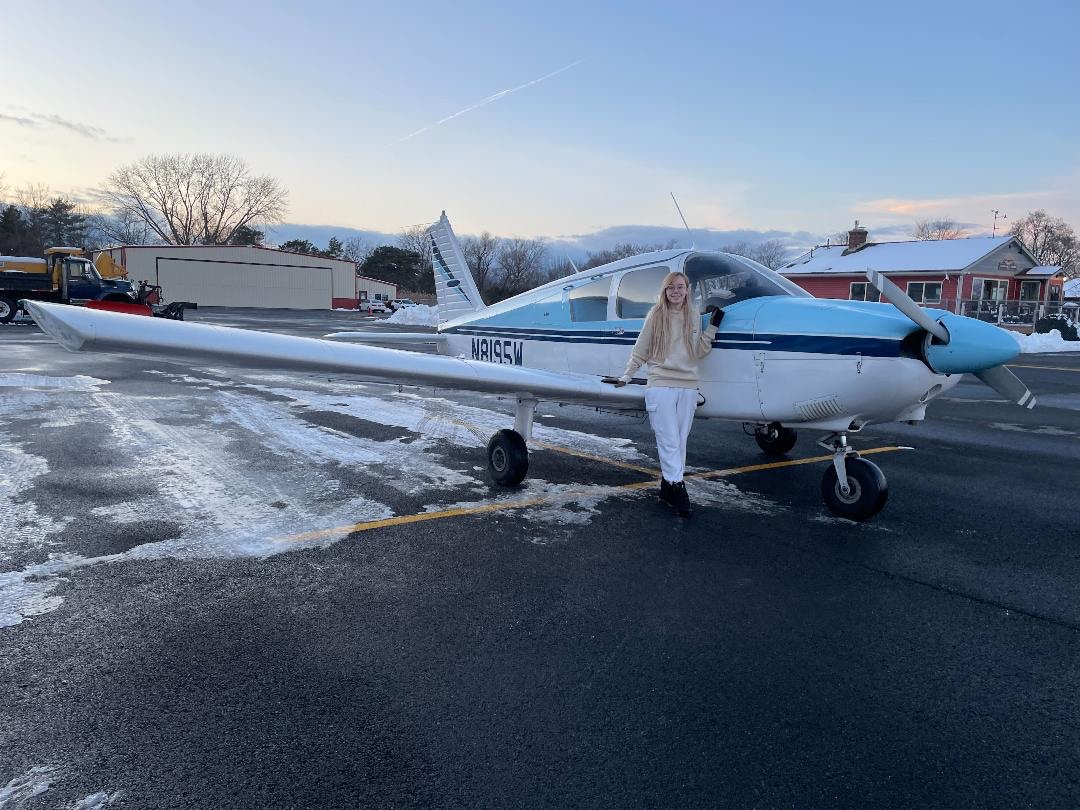 HewisonAviation's tweet photo. Congratulations to Emily on her first solo flight! 

#pilot #pilotlife #aviation #pilottraining #aviationcareers #flighttraining #flightschool #uticany #griffissairport #albanyny #southalbanyairport #upstateny #airplanes #pilotslicense #privatepilot #careerpilot #BeatYesterday https://t.co/EuOuRnpHHp