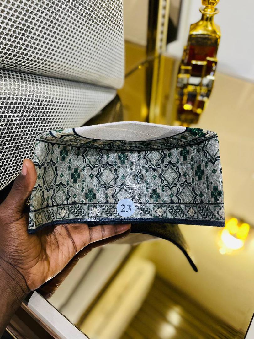 UrsAbdulRAUPH's tweet photo. Available π₯π₯π₯π₯
Worldwide Delivery πππ
DM/whatsapp/call 09128227042
#Dubai #kano #Nigeria #fashion #arewaweddings #arewapeople
#veils #beautiful #northernblog #caps #northernhibiscus #notherncaps #hausacaps #tangaran #tangarancaps #kaftan #kaftanstyle #fabrics https://t.co/3EKYzgG8Um