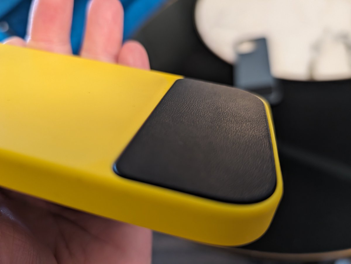 ZAKtalksTECH's tweet photo. 💥BIG THANKS💥 to the @clickskeyboard team for their time today. I can't wait to release this video and tell you all more about Clicks, the company and future! #buttonsout
#CES #CES2024 #CES24 https://t.co/2zAZTnR3Bb