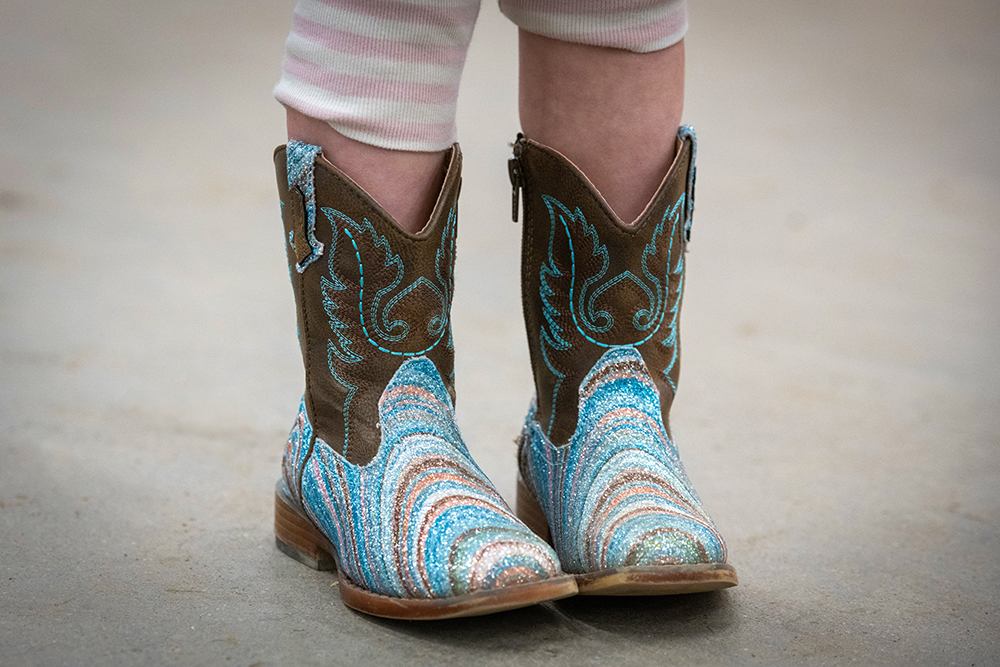 Colorado State University (@coloradostateu) on Twitter photo .<a href="/NationalWestern/">National Western</a> style tips brought to you by our CSU Rodeo Team ⬇️
1️⃣ When it comes to Western fashion, simple is better
2️⃣ Shop local when you can
3️⃣ Invest in some good boots
Read the full article🔗 col.st/X66JG
See you at CSU Day at the Stock Show on 1/13! .<a href="/NationalWestern/">National Western</a> style tips brought to you by our CSU Rodeo Team ⬇️
1️⃣ When it comes to Western fashion, simple is better
2️⃣ Shop local when you can
3️⃣ Invest in some good boots
Read the full article🔗 col.st/X66JG
See you at CSU Day at the Stock Show on 1/13!
