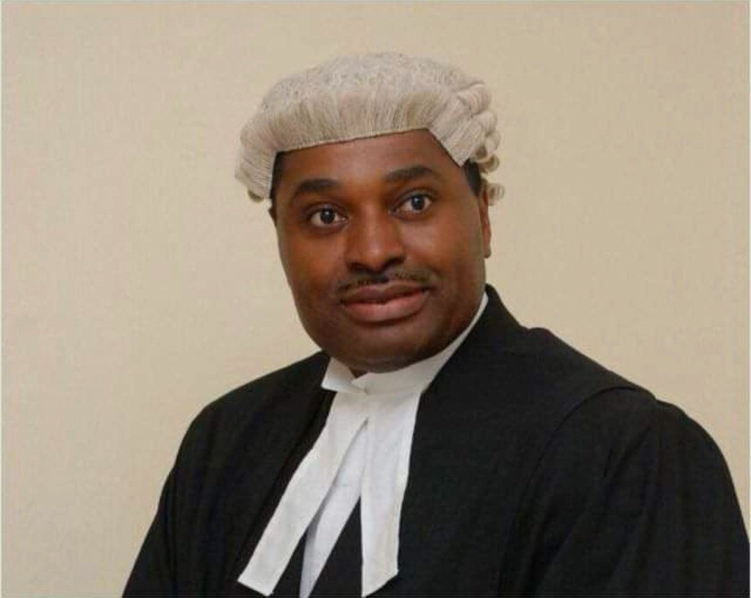 Spotlight_Abby's tweet photo. Dear Barr. Kenneth Okonkwo, 

They are also coming for you. No matter what they offer you, please, do not touch it even with a long spoon. Do not behave like Daniel Bwala, Doyin Okupe etc.

I remember when you said, "Peter Obi is not the alternative but the only option for a new Nigeria."

Why? Because a good name will always be better than silver or gold. This is the Obidient creed.

Above all, your wit, eloquence, vivacity, and vawulence are meant for the stars, not for the pigs. I hope you keep them that way.

Thank you.