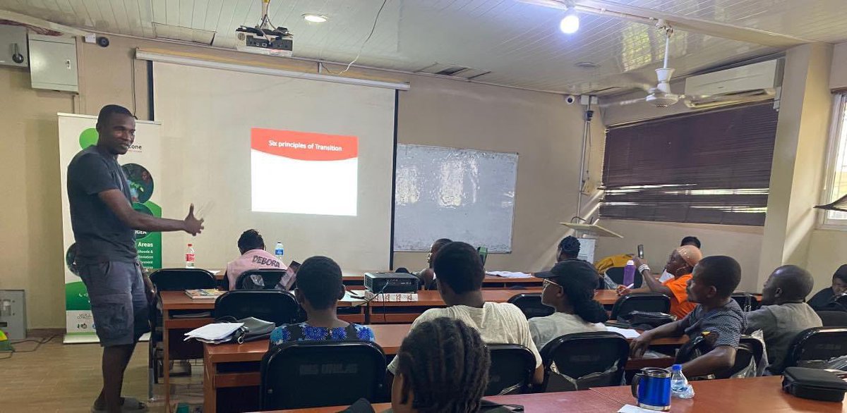 protectozone's tweet photo. PDC Day 7 at @UnilagNigeria 

We took a tour to a tiny house, took ‘social permaculture’ lecture and focused more on the participants final projects as they dig deeper. 

#PDC #Permaculture #ProtectOzone https://t.co/fAVUdStsxP