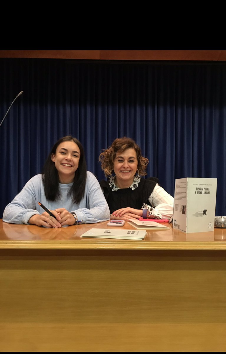 azul_vp's tweet photo. Gracias @SaandraB22 por compartir la magia de tus versos,gracias @CarmelitasNSCL 🤗,a Eric por la dedicación y a @jlBarreales por presentar el acto con tanto cariño,sois estupendos.Gracias a todos por asistir🤗gracias @AranchaSantos por todooo siempreeee😘
GRACIAS https://t.co/bGyOLmxs7X