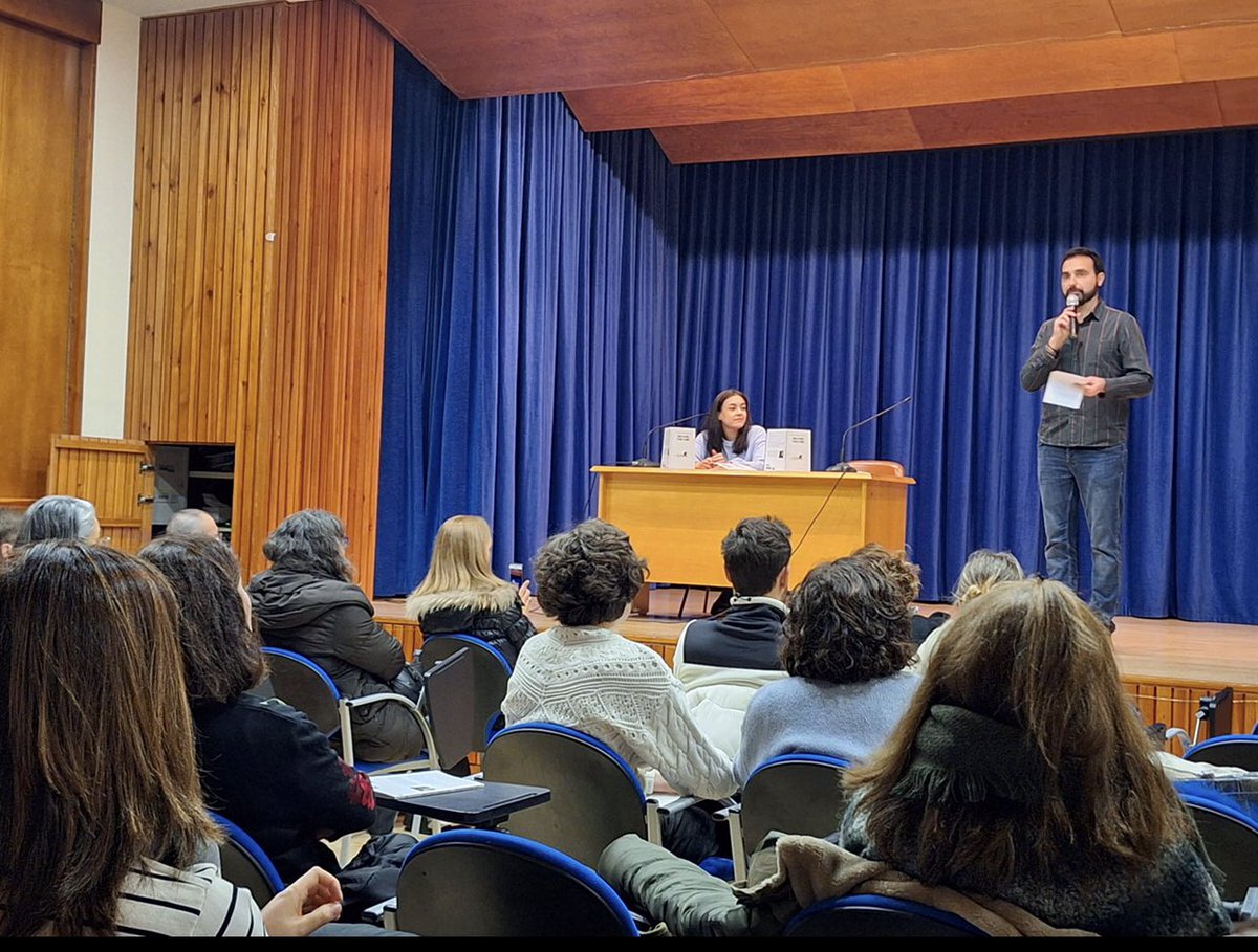 azul_vp's tweet photo. Gracias @SaandraB22 por compartir la magia de tus versos,gracias @CarmelitasNSCL 🤗,a Eric por la dedicación y a @jlBarreales por presentar el acto con tanto cariño,sois estupendos.Gracias a todos por asistir🤗gracias @AranchaSantos por todooo siempreeee😘
GRACIAS https://t.co/bGyOLmxs7X