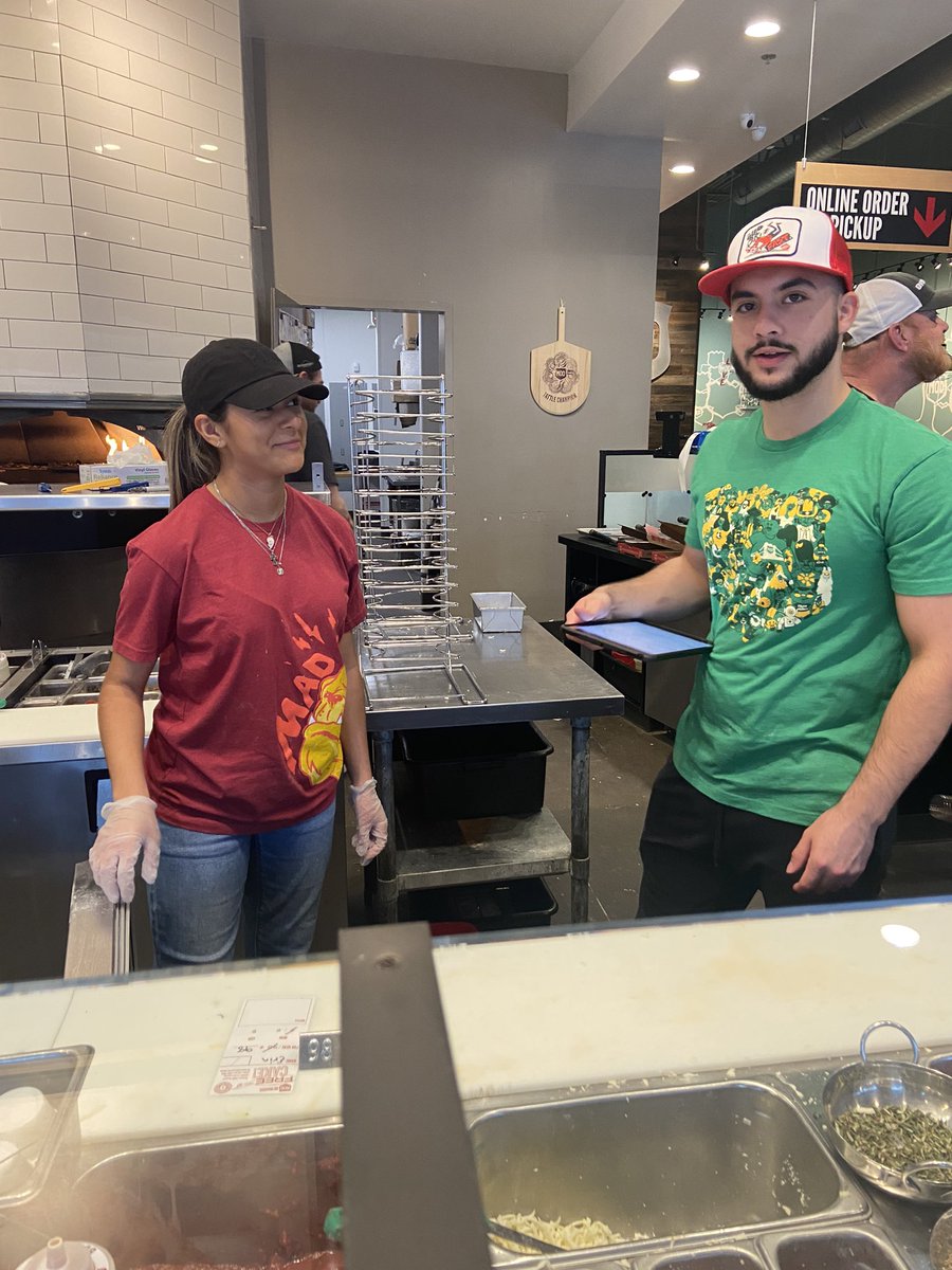 ErinWells03's tweet image. Look who’s a Mod’y! Linda is now keeping the pizzas spinning with Chris. Networking is easy when you’re the top cheese. It is who you know and how you behave even when you think nobody’s looking. #modpizza #careerpreparation #lpisdcte