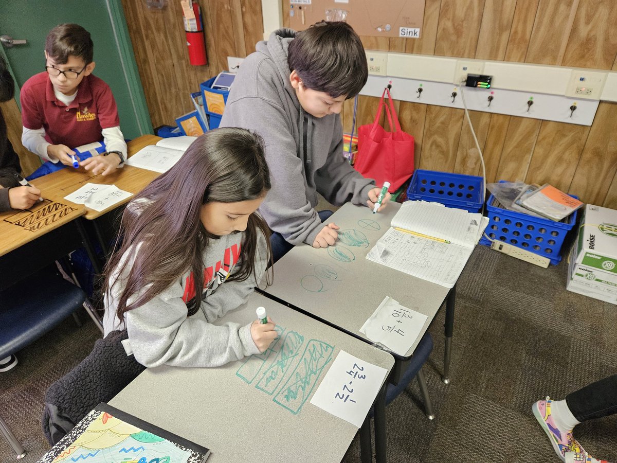 ASantana_JHS's tweet photo. 5th Grade hawk mathematics represent and solve addition and subtraction equations with uncommon denominatorsπ #HawkPrideSISD #TeamSISD https://t.co/NhhBXBN0g7