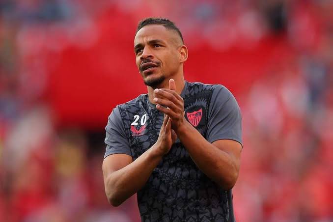 _olucasdias's tweet photo. O volante Fernando não deve concluir mais a negociação com o Inter. O jogador de 36 anos está em Goiânia, com a família, onde resolve questões particulares. Apesar da oferta do Inter ser boa e ter sido aceita, Fernando não deve jogar por nenhum clube no momento. @BandeirantesPOA https://t.co/BFMRqVViMF