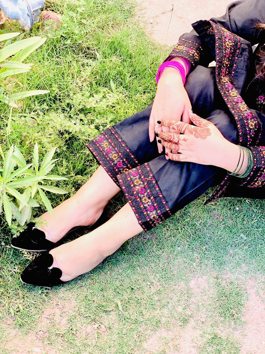 اور کچھ رونقیں خود سے بھی ہوا کرتی ہیں۔۔!!!🖤🥀