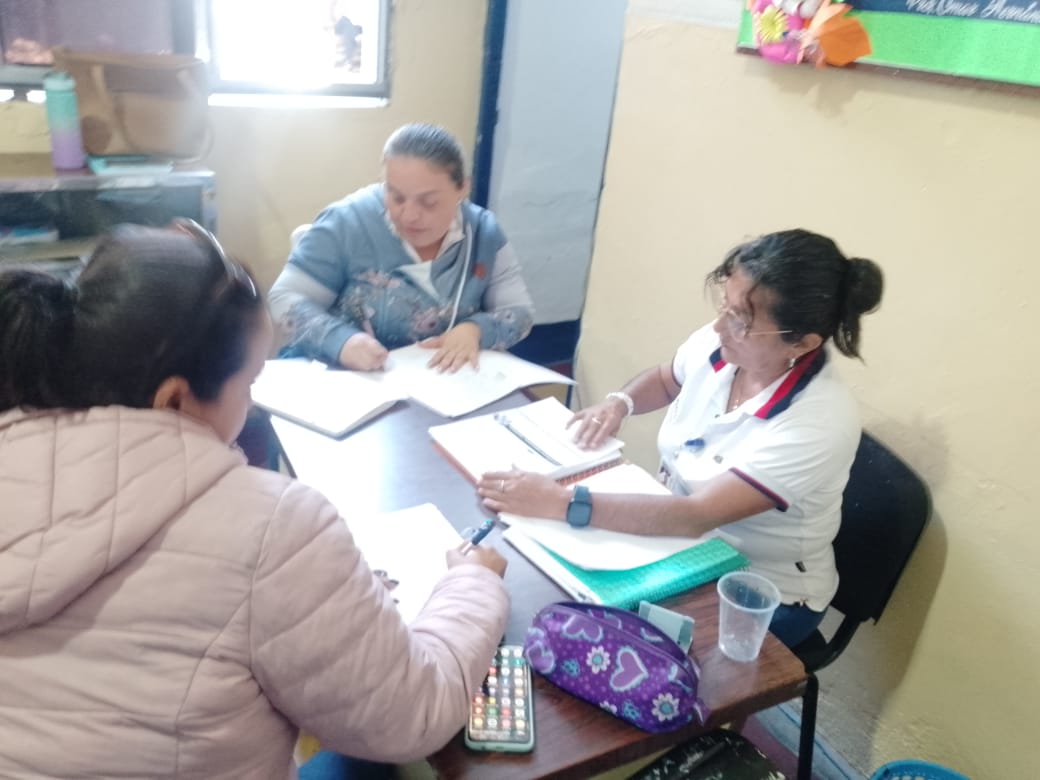 Atención de caso por parte de la Defensora Mallerly Millán en el colegio Nuestra Sra del Rosario. Garantizando los derechos de los NNA. <a href="/_LaAvanzadora/">Yelitze Santaella</a> <a href="/Berzabethg1/">Berzabethgandicaoficial</a> <a href="/CDCETachira/">CDCE Táchira</a> <a href="/codennat/">codennat</a> <a href="/cn_educ/">CNDefensorías Educativas MPPE</a> <a href="/SaludEscolar2/">Salud Escolar</a> <a href="/COMUNIDADESED15/">DIV. COMUNIDADES EDUCATIVAS TÁCHIRA</a>