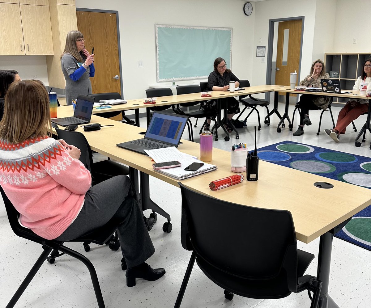 Focusing on growth mindset and effective effort ⁦<a href="/CburgPSPups/">Christiansburg Primary School</a>⁩. #mcps_va