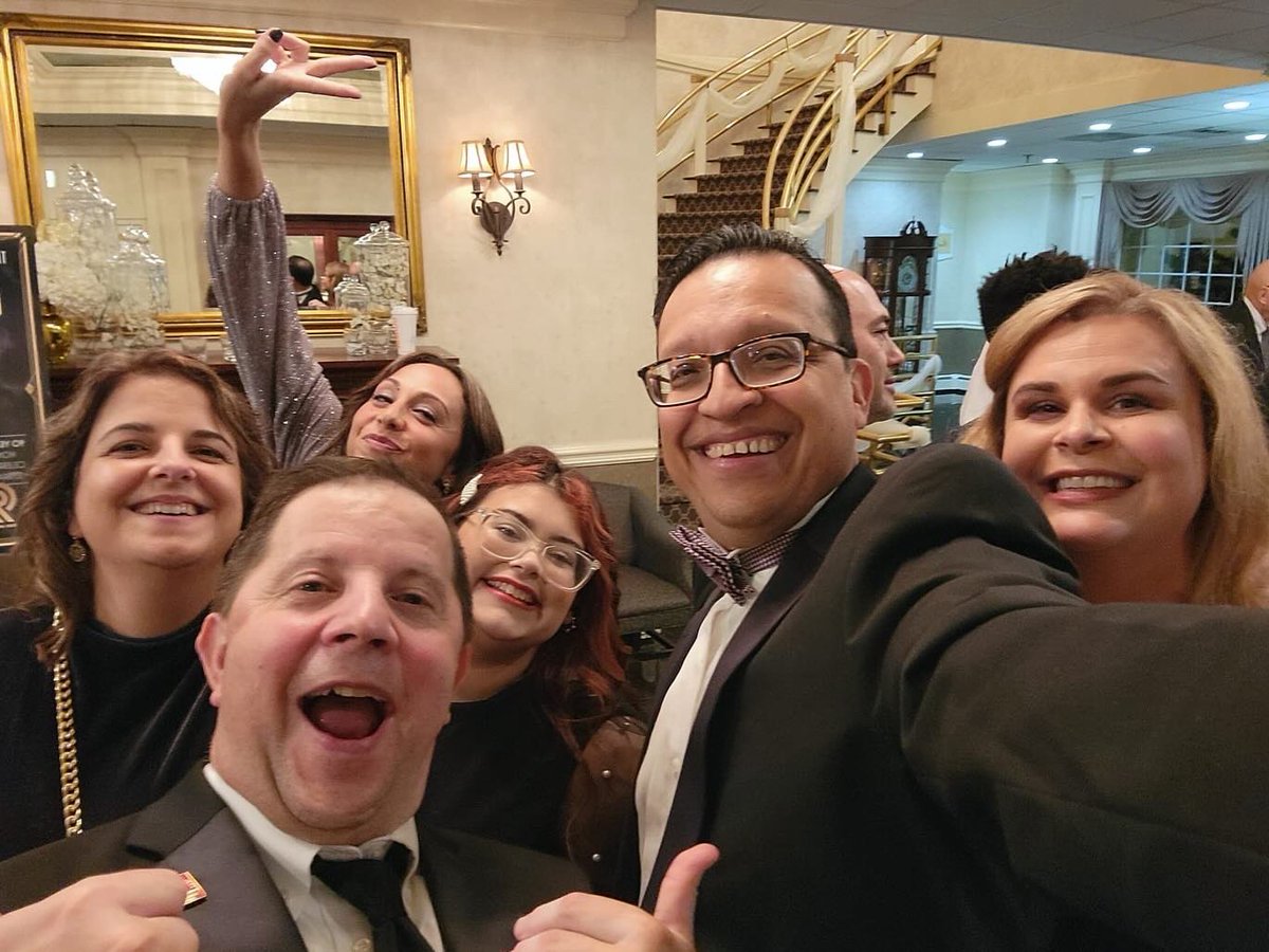 Jaime_Segal's tweet photo. Happiest of birthdays to @DougRouse1070 🥳🥳 thanks for being a great friend and co-worker. The best MC and always fun to go to an event with - even with your dad jokes 😂😂 https://t.co/UiRHBxofIR