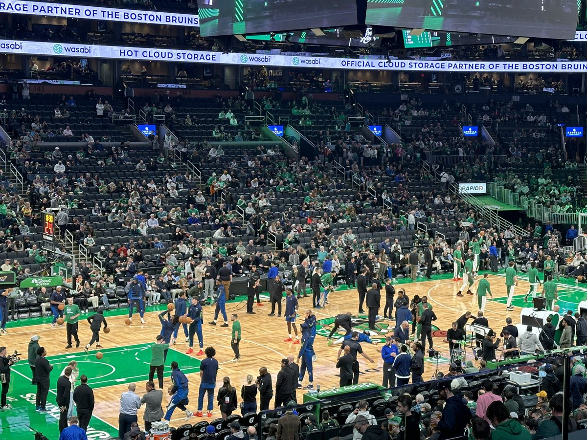 TheArbFather's tweet photo. 🚨GIVEAWAY🚨 
Shout Out to @oddsjam and everything they do man‼️

Enjoying this Celtics ☘️ game tonight and put together a little Degan parlay  & an EV parlay 😈 

If one of these parlays hit I’ll give 3 people $50 who do the following ⬇️

1. RT this tweet 🤑
2. Follow me
3. Follow @oddsjam