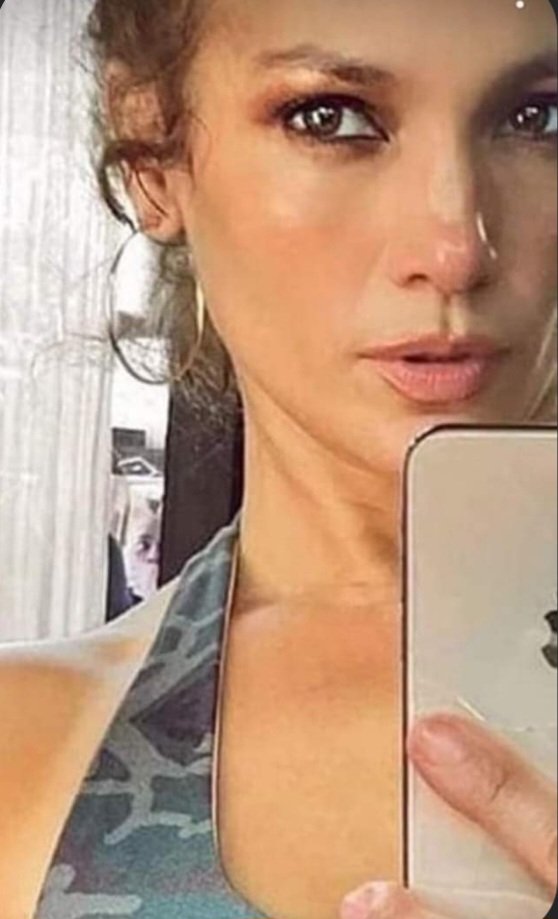 😉 <a href="/Reneefit97/">Renee</a>

Do you all remember this photo with Jennifer Lopez from what looks to be a kid with something over his mouth to possibly keep him from making any noise? 

Did anything ever come from this? 

Because we know from human trafficking  survivor Ally Carter that