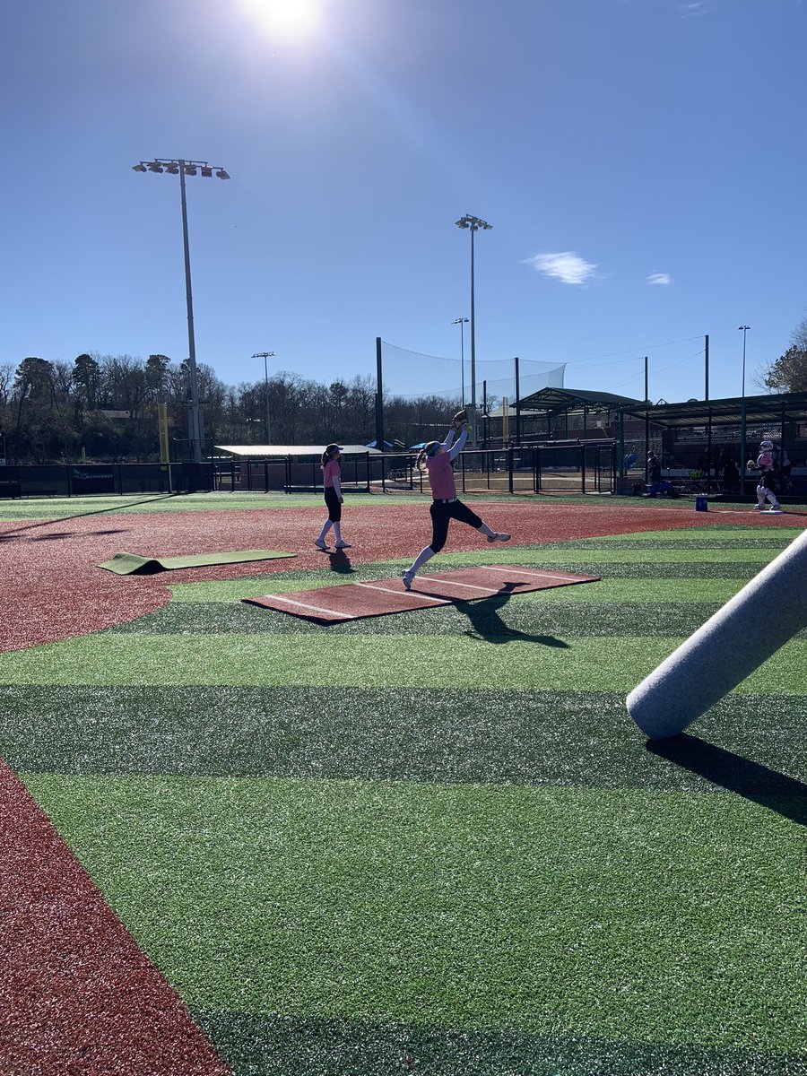 CoachWyattECU's tweet photo. Beautiful weather ☀️
Bullpens ⛽️
Busted gloves 🫠

Happy first day of practice 🤭 https://t.co/7z4bXsVlOQ