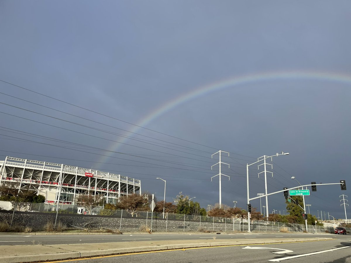 jmc_cool's tweet photo. Looks like the pot of gold is @LevisStadium @49ers https://t.co/vwIGDjfc8d