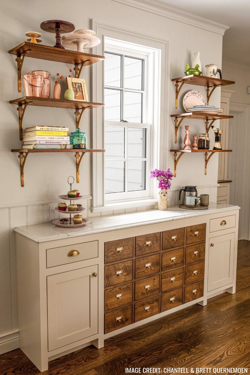 SRteamTPG's tweet image. They say we'll be seeing 𝒶 𝒷𝓁𝑒𝓃𝒹 𝑜𝒻 𝓂𝒶𝓉𝑒𝓇𝒾𝒶𝓁𝓈 in the kitchen this year. Do you like this mix of stained wood, painted cabinetry, &amp;amp; a marble top? #kitchentrends #2024hometrends