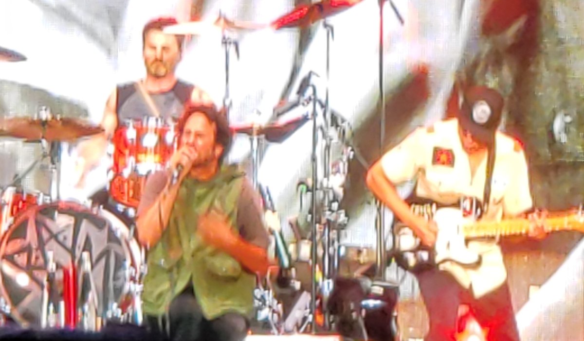 CherMarieSmith's tweet photo. @RATM Damn. Glad I finally got to see them live when they passed thru @ottawabluesfest in 2022.  They were on fire and, even with Zack sitting because of his injury, the energy radiated off the stage and infected the crowd. #livemusic https://t.co/SZZmPKCTL4