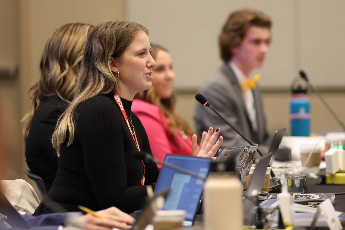 NCAADII's tweet photo. Day 1 recap from the Division II Student-Athlete Advisory Committee meeting at the 2024 #NCAAconv in Phoenix!🌵

The group was visited by NCAA President Charlie Baker, Board of Governors Chair Linda Livingstone and Board of Governors representative Madeleine McKenna. https://t.co/fasVJz6MBS