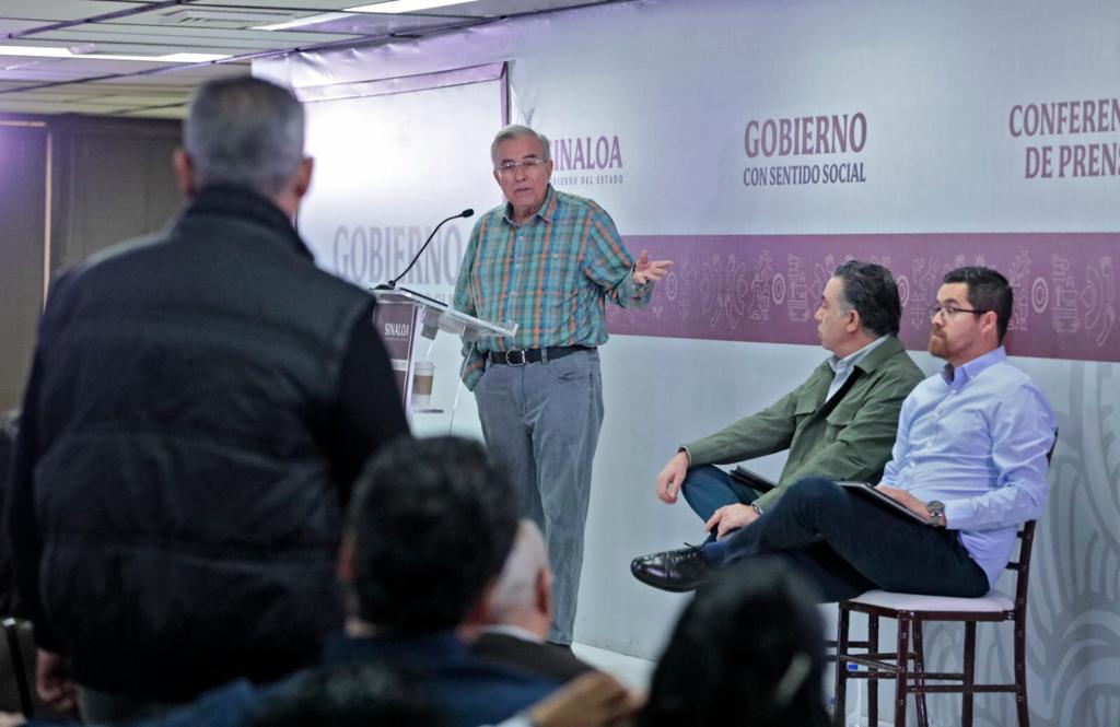 Culiacán, Sinaloa.- Yo estoy dando seguimiento al tema de adeudos en apoyos federales para productores de trigo, señaló el Gobernador Rubén Rocha Moya durante su Conferencia Semanera de este martes, que en un claro mensaje de respaldo a este sector

comunicanoticias.com.mx/reitera-gobern…