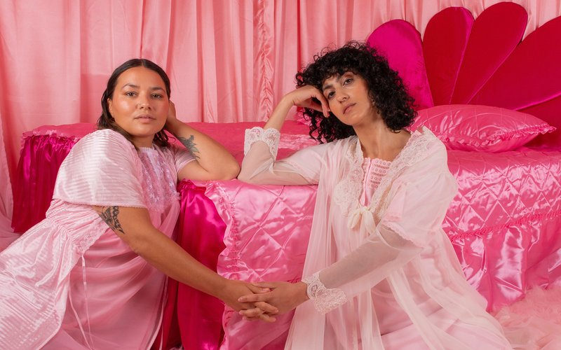 Blending lofi-sounds and dreamy bedroom pop, Oslo-based duo FLTY BRGR GRL took to #MidnightInAPerfectWorld with a set featuring artists who have inspired them with their punk attitude and self-confidence. Listen: kexp.visitlink.me/mJL_ms