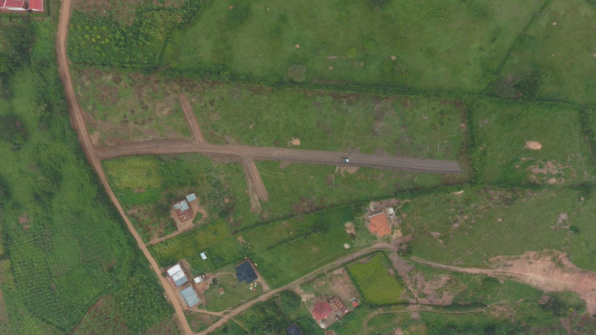 SamTibine's tweet photo. Rwobuyenje Rwabukwire Estate: Located just After Rwobuyenje Trading centre: Each 50x100 goes for 14M. 

Has a wide view of Adullam and Koranorya ✅

© Dally Expert Realtors https://t.co/5yViFT30IM