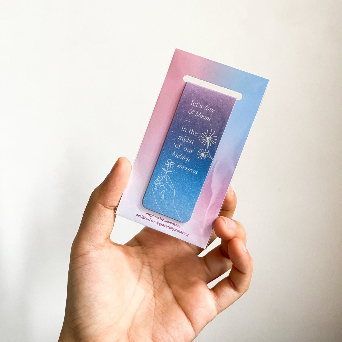 gr8fullycre8ing's tweet photo. Magnetic bookmark freebies for Day 1 carats ✨
—an ode to Kidult and Healing

♡ inspired by #SEVENTEEN
♡ designed by yours truly
♡ printed by @TuanAndOnlyGOT7 
♡ i’ll be giving them out quietly around the venue

#FOLLOW_TO_BULACAN
#FOLLOW_TOUR_IN_BULACAN
#SEVENTEENinBULACAN https://t.co/SoRpGED3Le