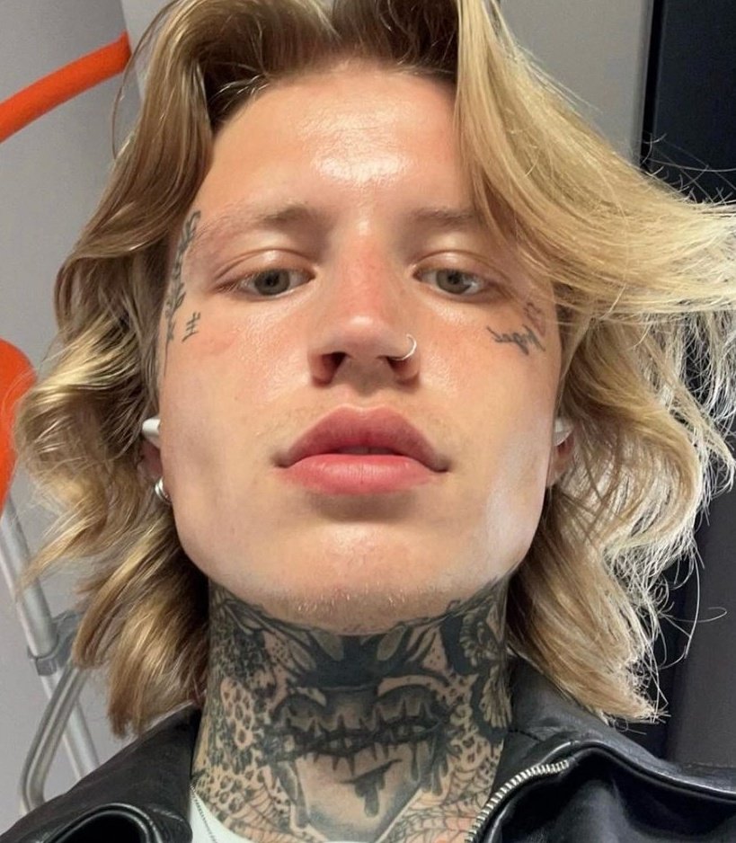 A boca.            /           Quem beija.