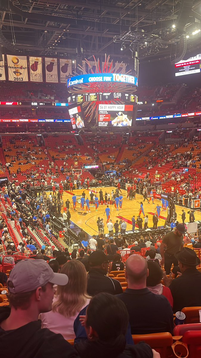 DanyPlante2's tweet photo. OKC at Miami 🔥🔥

#HEATCulture #retraite https://t.co/wi5u0HIN2z