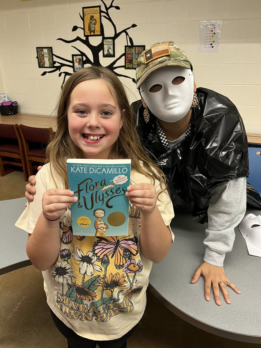 GFESWildcats's tweet photo. Comal Reads Family Night was so fun! There were so many fun activities for our Wildcats &amp; their families!  We had the guess the masked reader, we made squirrel feeders, wrote Haiku poetry, practiced on Typesy, had an art bakery, &amp; so much more! #comalreads @cisdnews https://t.co/h13wH9sH2o