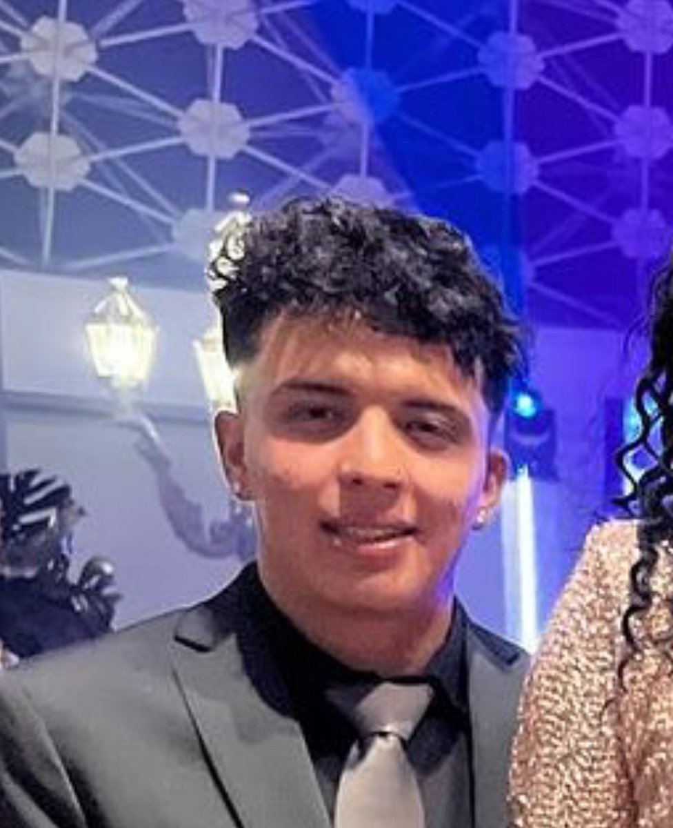 Chris_osss's tweet photo. PAGARÁS CARO HDTPM CON PAOLITA SUÁREZ NO!!!! https://t.co/SnSdZj66IN