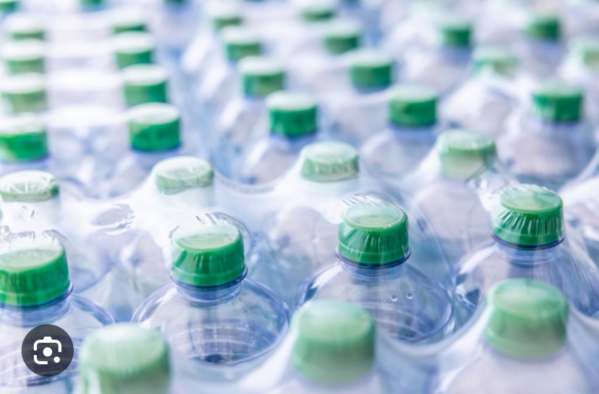 ExpertHydration's tweet photo. Are you drinking bottled water?

Watch this - https://t.co/9hfVlVAbbW https://t.co/bl3xSIKBXR