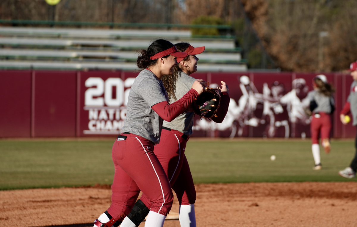 OU_Softball tweet picture