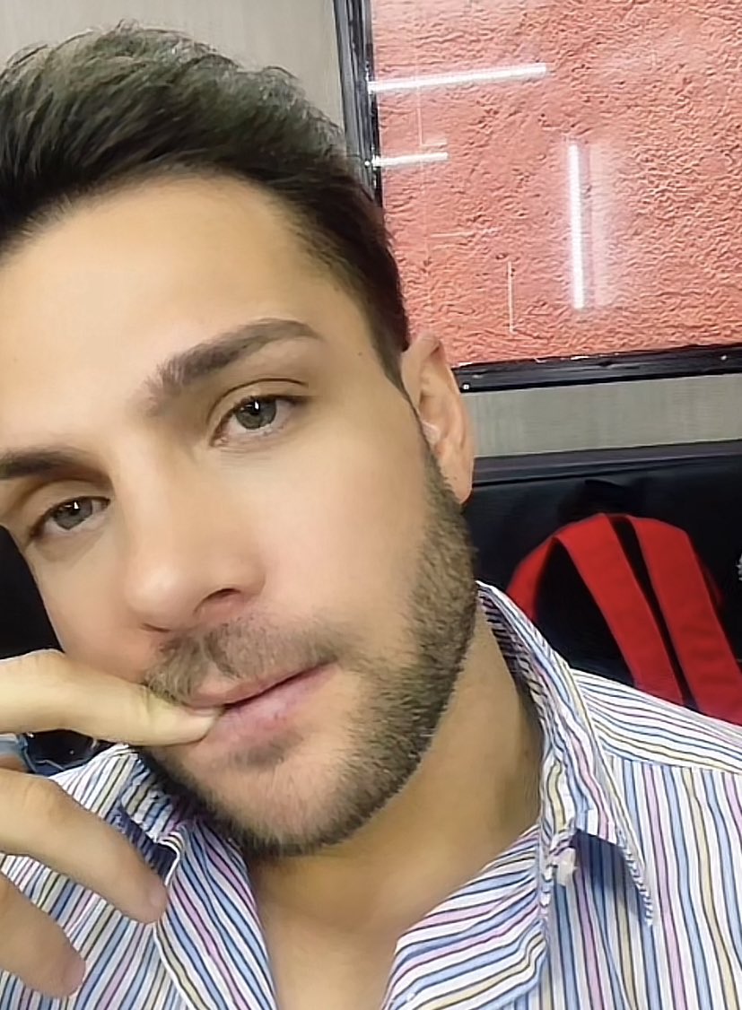 goldentalk_'s tweet photo. 😍😍😍 #NicolaPorcella https://t.co/HZOhyguC6j