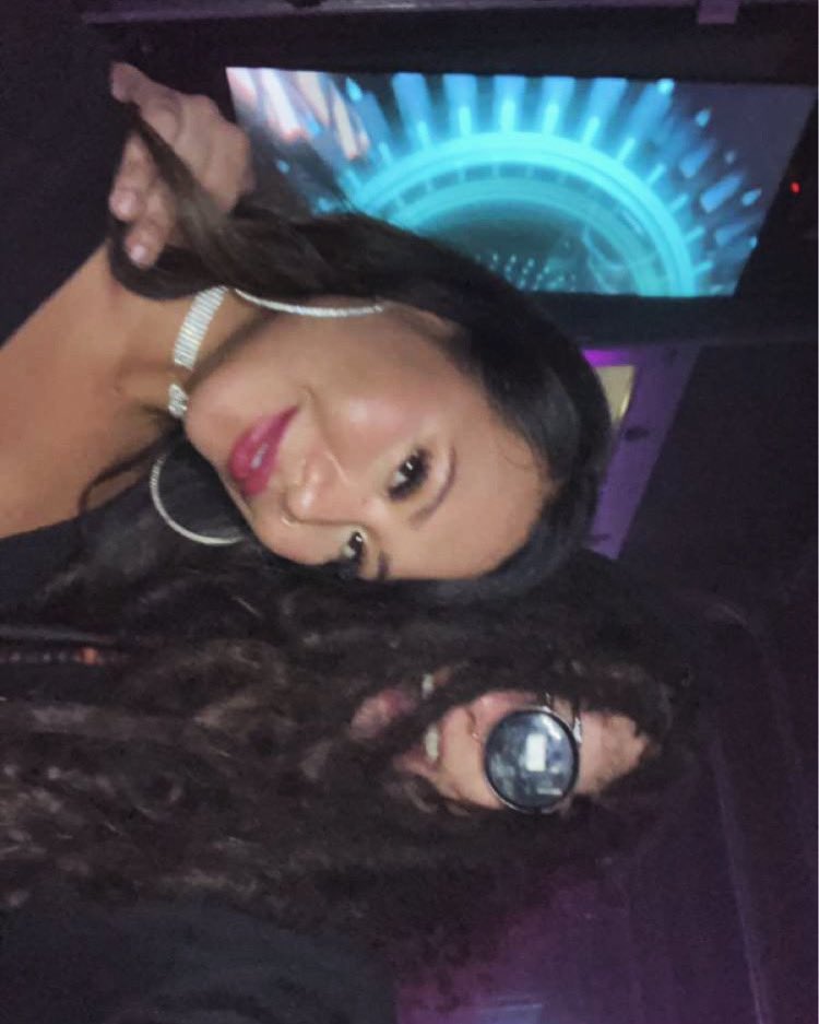 G_Babe666's tweet photo. Met this fine hunny at tha club 🔮😈💅

#dreadlocks #nightlife #clublife #buzzed #cheers #cutepeople #asthetics #edm #bassmusic #prettygirls https://t.co/UrMjk5I4qX