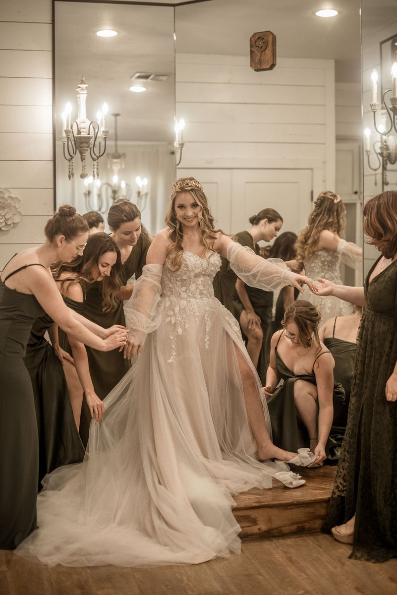Lily_in_June's tweet photo. At Lily in June, meticulous planning meets heartfelt passion. ππ Ready to plan your dream day? Let's connect! π
Florals & Decor: Lily In June
@lily_in_june
πΈ @kemberleychetphotography
#WeddingPlanner #EventPlanning #PassionatePlanning #HoustonWeddings #LilyInJune https://t.co/QmsbKzCVWV